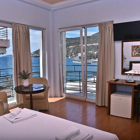 Grand Hotel Loutraki Екстериор снимка