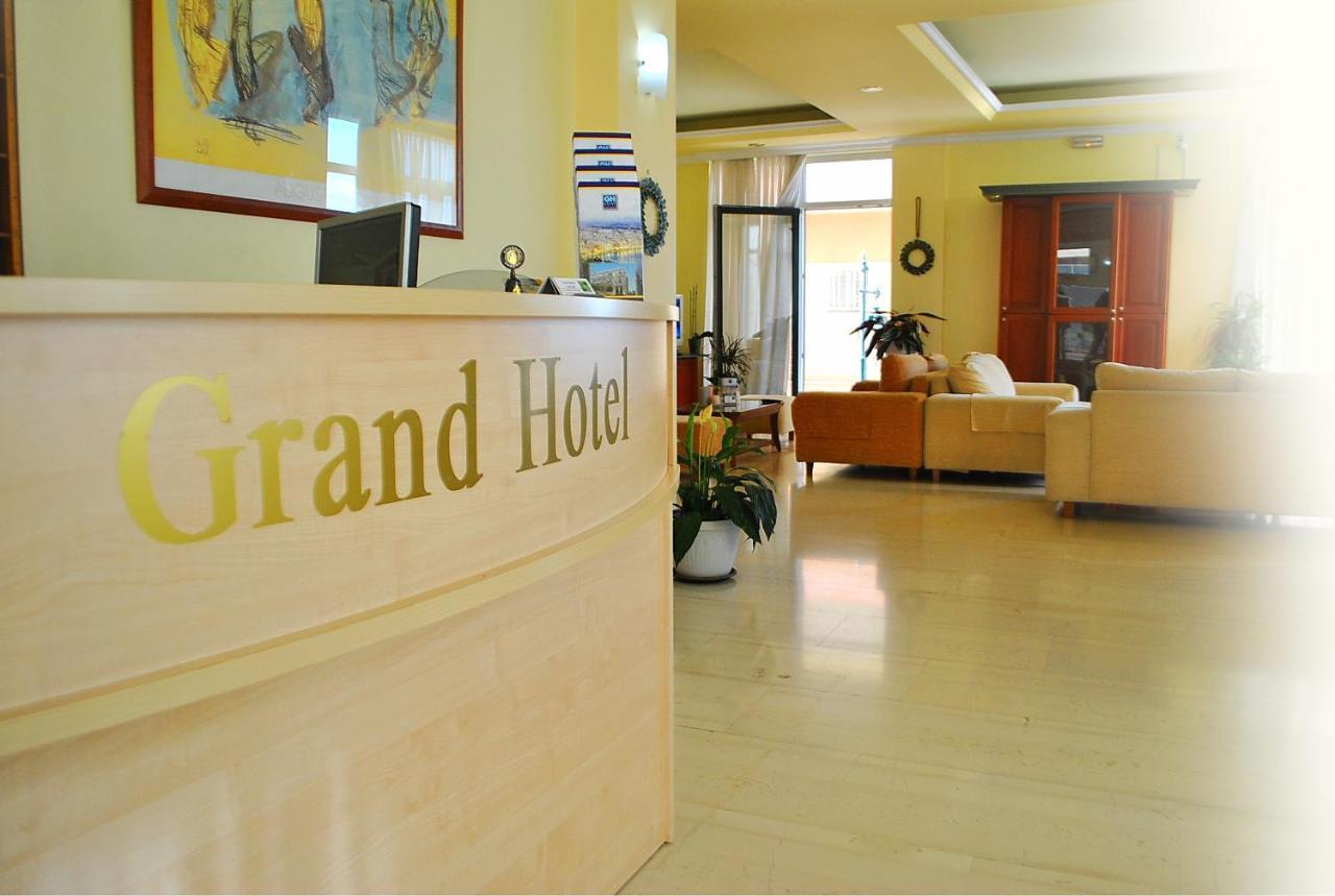 Grand Hotel Loutraki Екстериор снимка